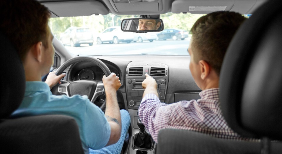 What Are Government Funded Driving Instructor Training Programs in the UK?